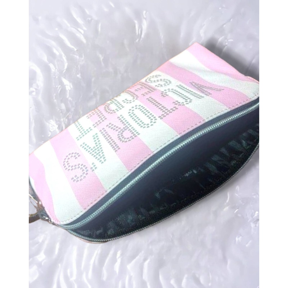 Victoria's secret classic style makeup bag